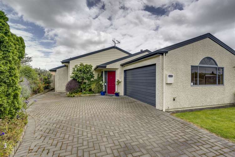 2/193 Gloucester Street_0