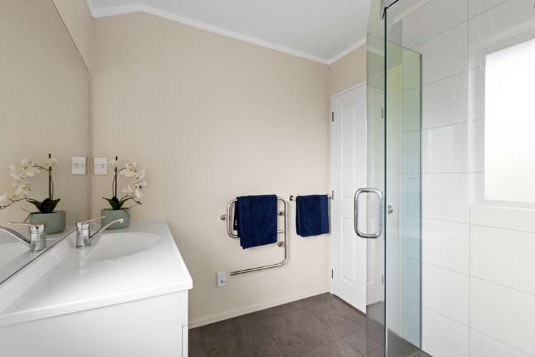 98 Crystall Road Pakipaki_11