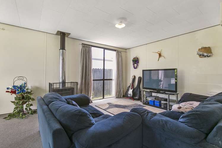 2/3 Barneys Farm Road Clendon Park_22