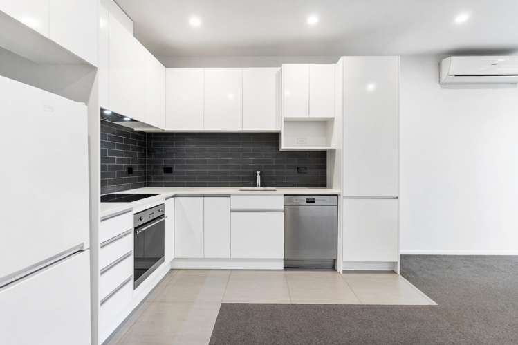 G06/77 Hobsonville Point Road_4