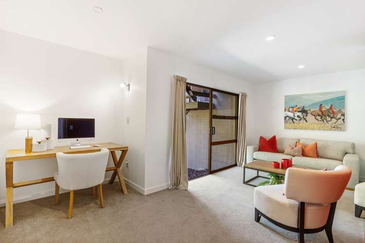 1/10 Lydia Avenue Northcote_11