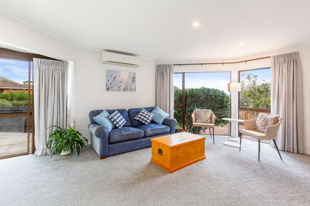 2/190 Norman Lesser Drive Saint Johns_1