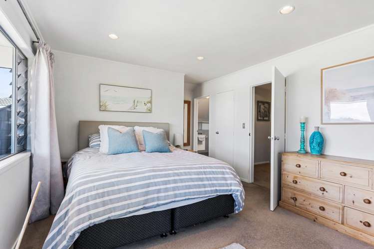 2/66 Haseler Crescent Howick_13