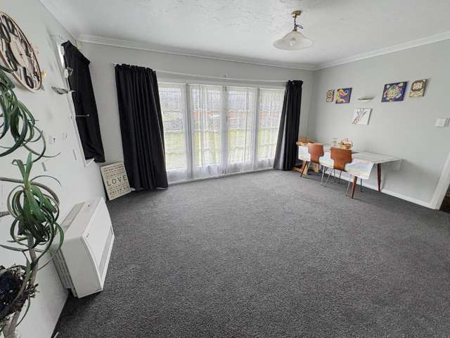 131 Bartholomew Road 10516_1