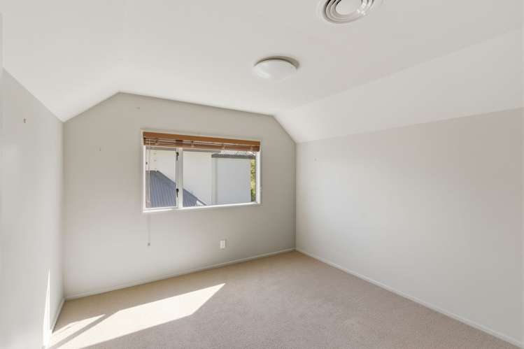 2 Clissold Street Merivale_11