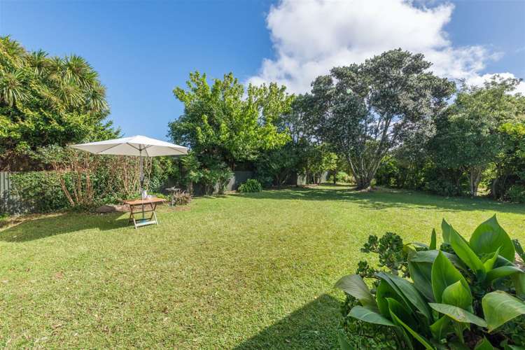 8 Boler Place New Lynn_21