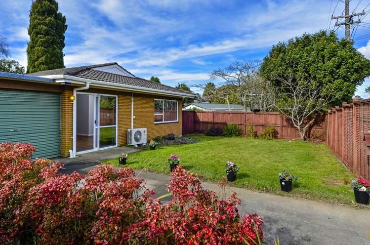 2/2 Wallace Road Ranui_15