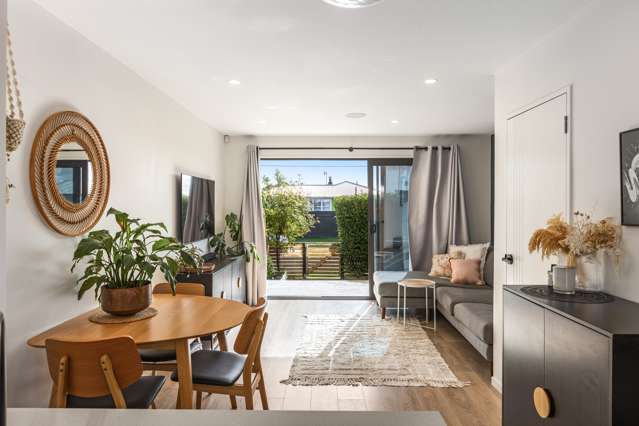 1/1a Royal View Road Te Atatu South_4