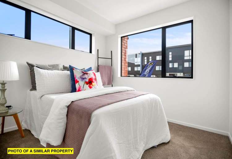 17 Papatahi Lane Flat Bush_5