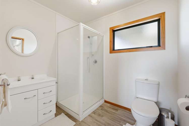 166 Torkar Road Clarks Beach_27