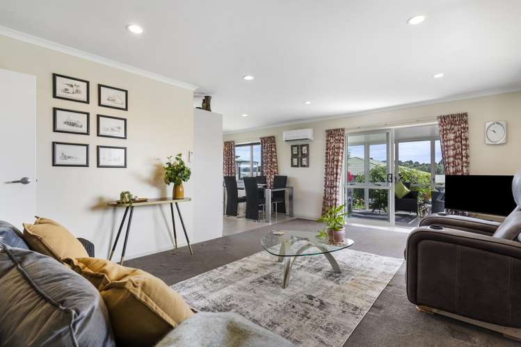 50/8 Village Place Tuakau_2