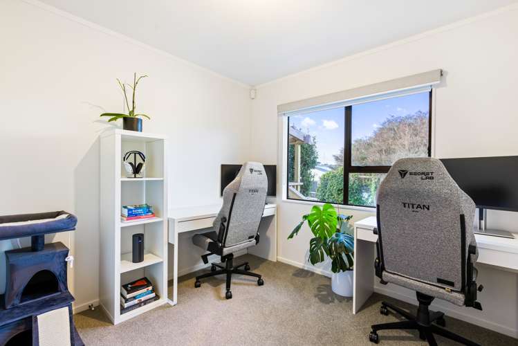 2/7 Eskdale Road Birkdale_13