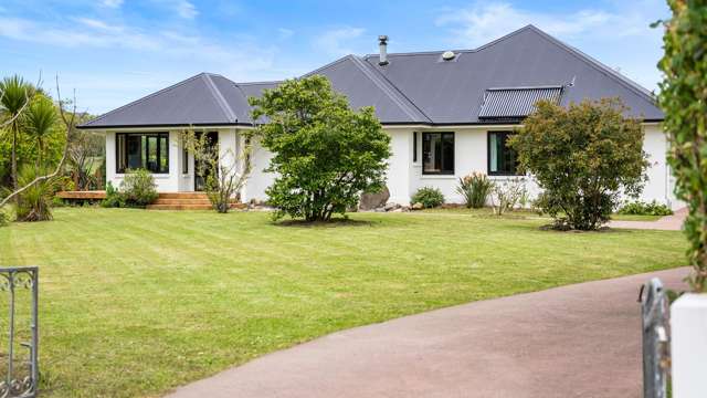 Spacious Family Haven in Mangatangi