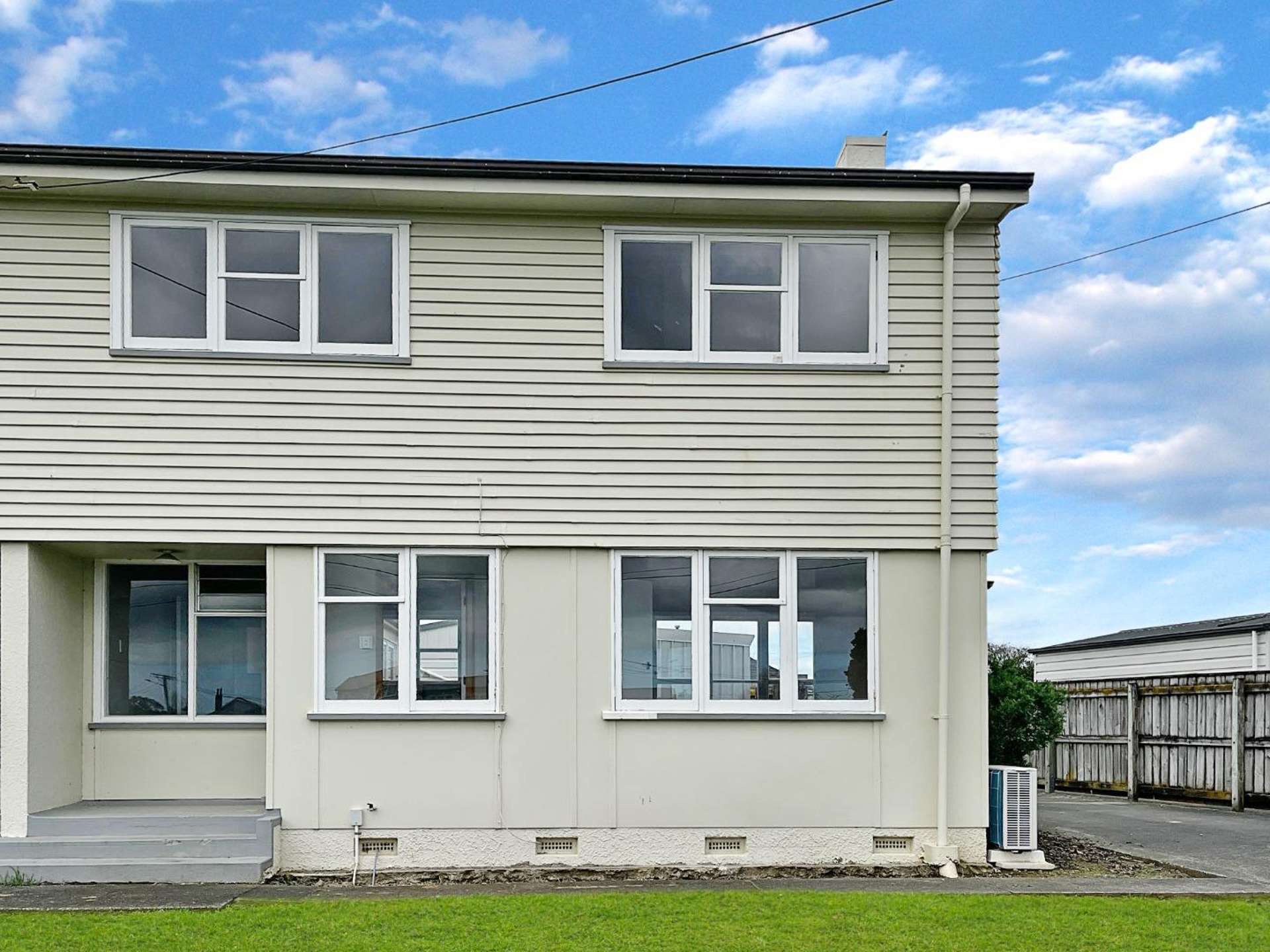 10 Devon Crescent Bulls_0