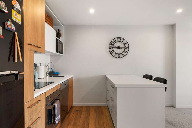 901/166 Victoria Street_2