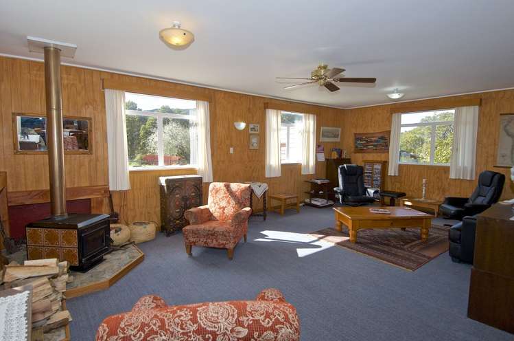 31 Tui Terrace Waipori Falls_5