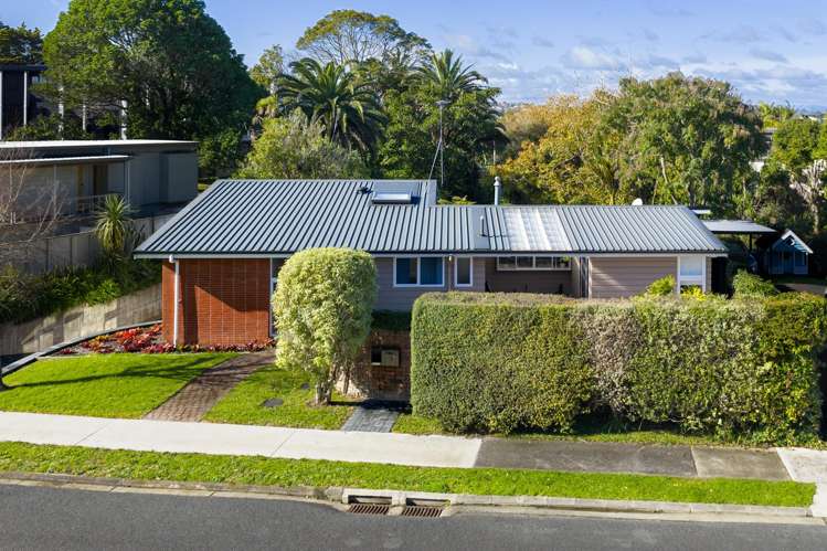 8 Blue Gum Rise Sunnyhills_23