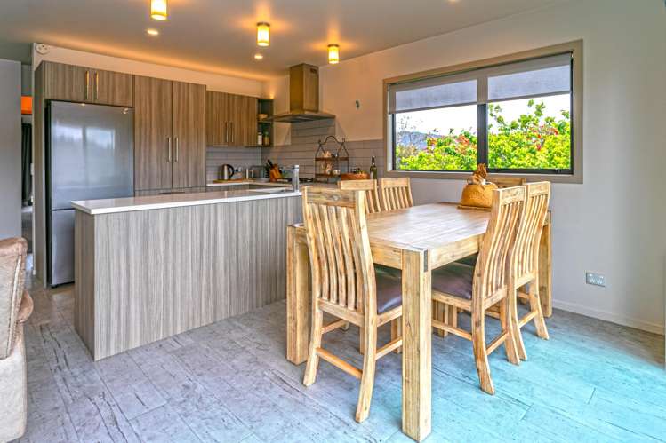 20 Daphne Road Tairua_10