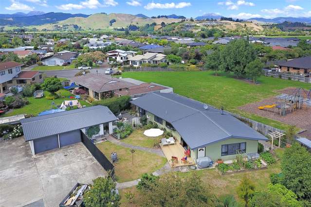 11 Malthouse Crescent Brightwater_3