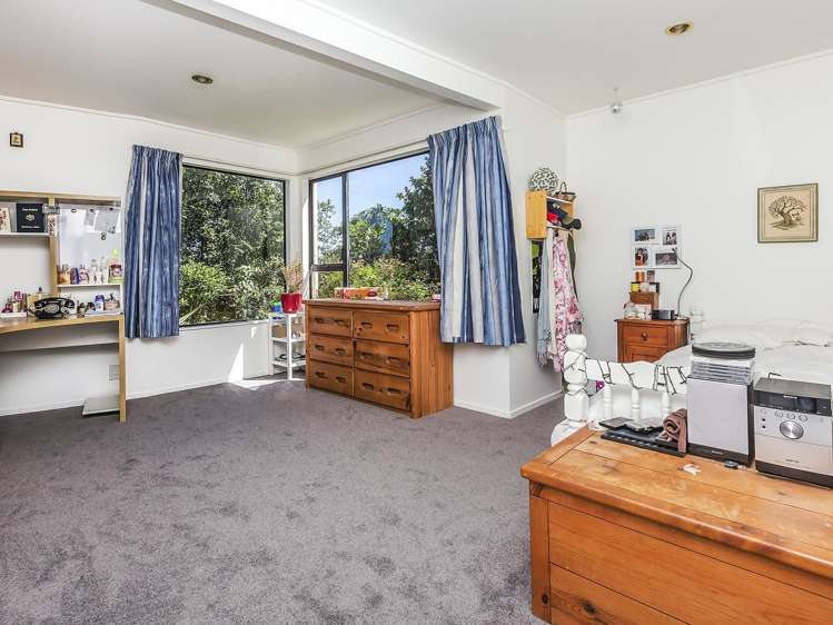 7 Inverell Way Seatoun_19