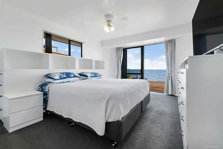 30a Crispe Road Clarks Beach_15