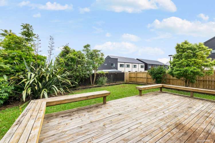 4/121 Bruce Mclaren Road Henderson_3