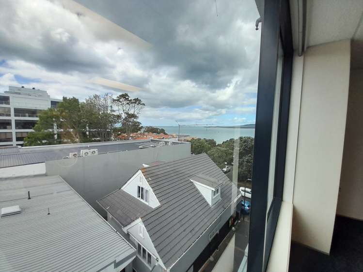 Suite 6/95 Hurstmere Road Takapuna_6