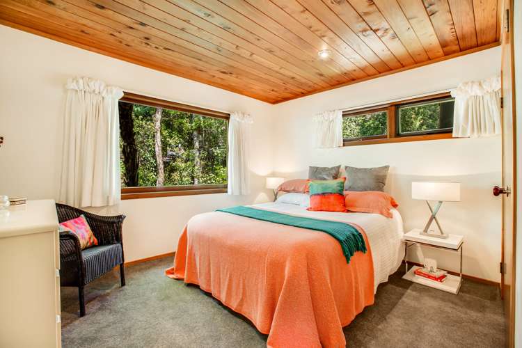 11b Longfellow Parade Glen Eden_12