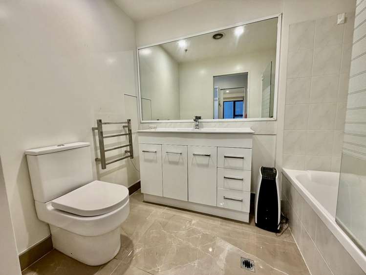 8A/196 Hobson Street 10015_7