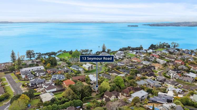 13 Seymour Road Mellons Bay_36