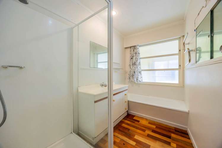 111 Target Road Totara Vale_10