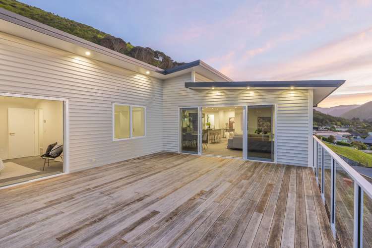 64 Kakariki Grove Waikanae_15