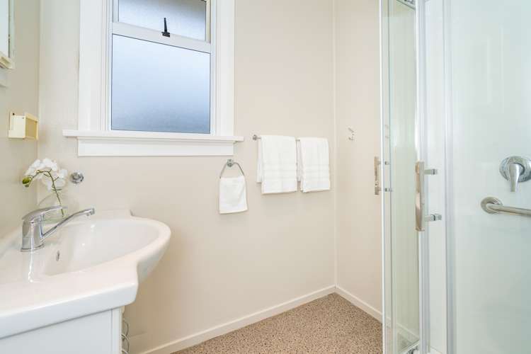 198 Highcliff Road Shiel Hill_14