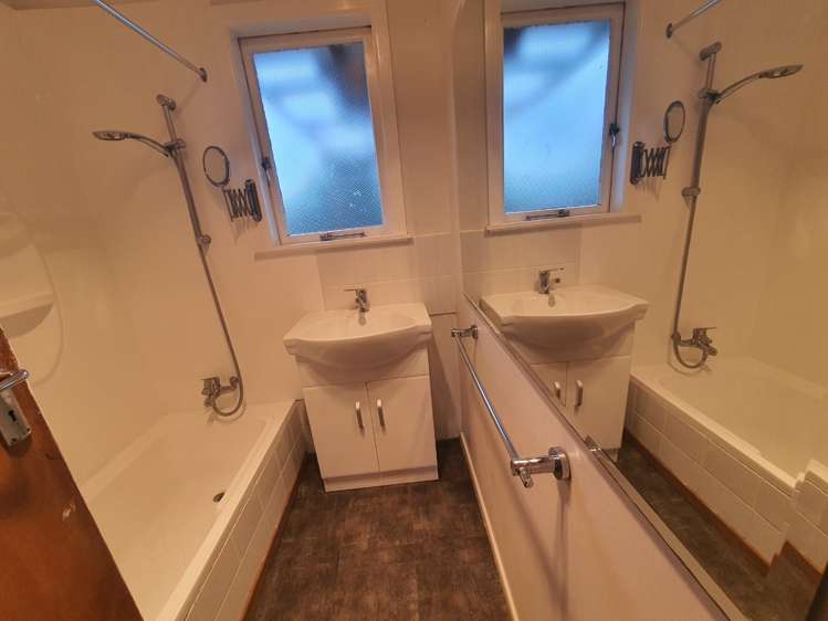 12 Cron Avenue Te Atatu South_11