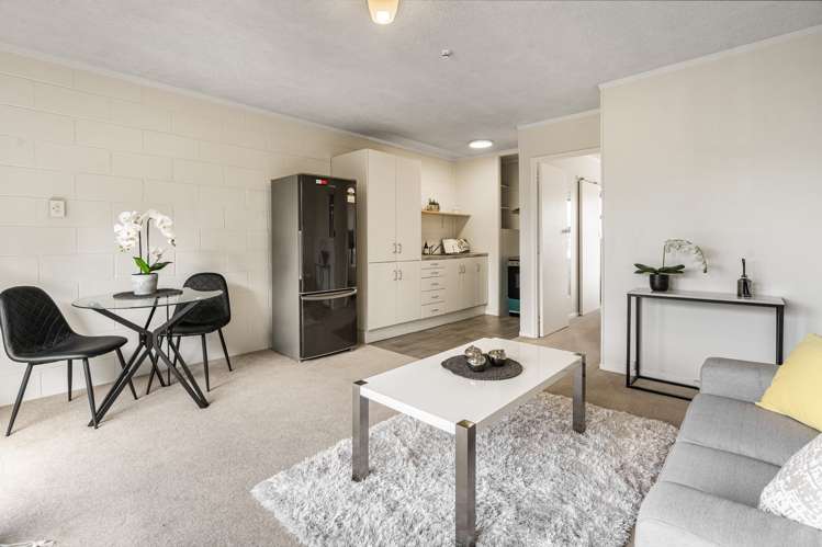 10/4 Wynyard Road Mount Eden_1