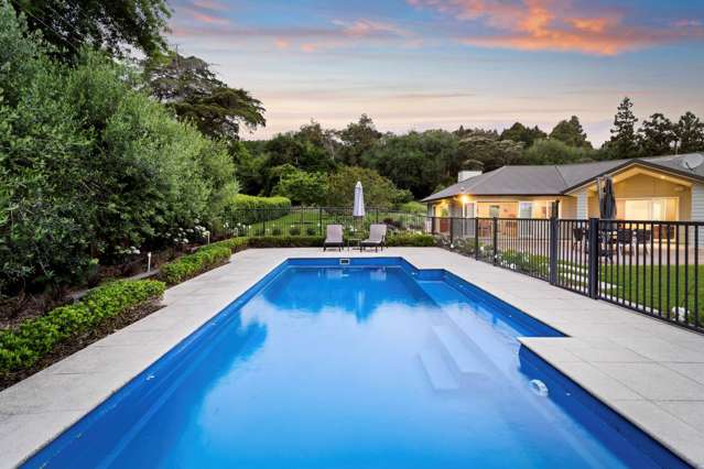 FAMILY COMFORT WITH A TOUCH OF LUXE – HEATED POOL