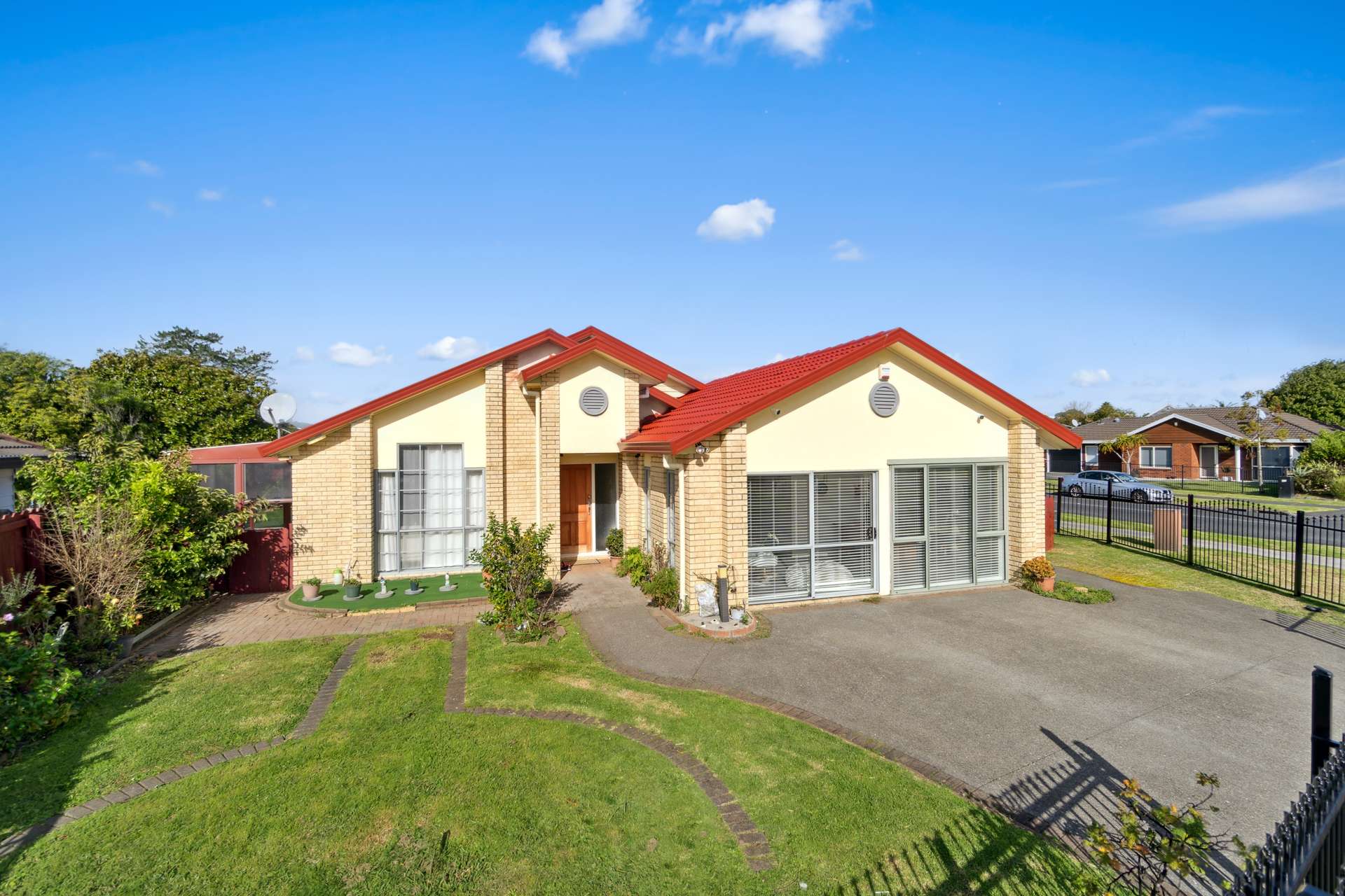 55 Burswood Drive Pakuranga Heights_0