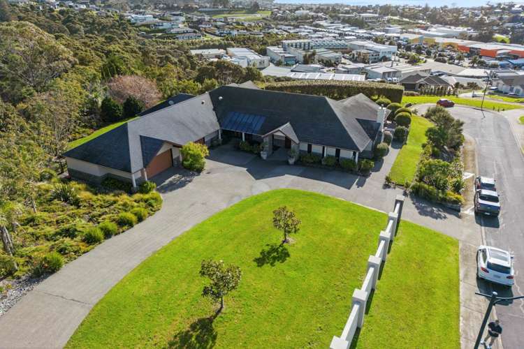 1 Myra G Place Stanmore Bay_29