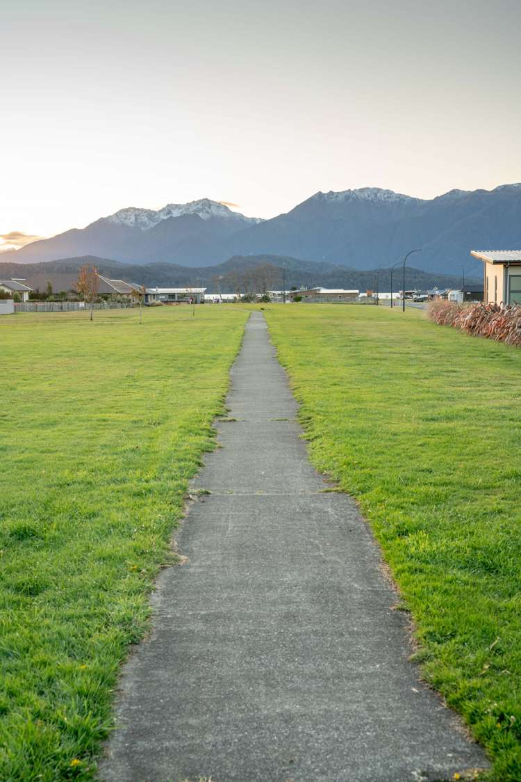 11 Wet Jacket Place Te Anau_13