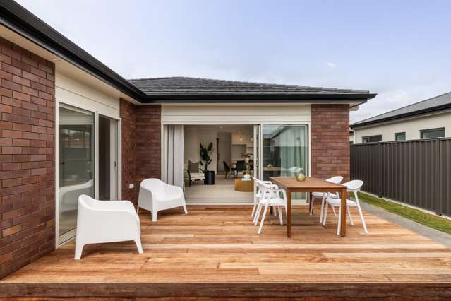 12A West Place Greenmeadows_2
