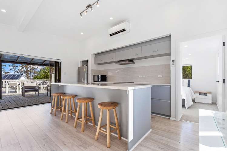 7 Vipond Road Stanmore Bay_5