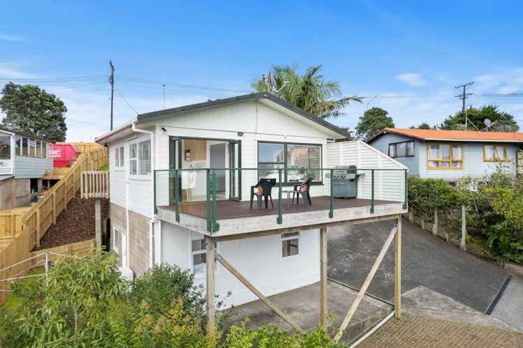 549 East Coast Road Browns Bay_13