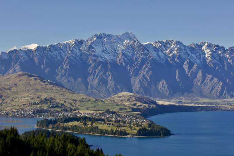 19 Von Place Fernhill/Sunshine Bay_3