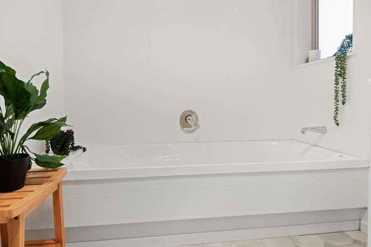 4 Adam Lile Drive Highlands Park_13