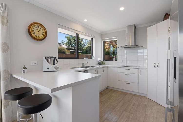 17 Forget-Me-Not Lane Richmond_11