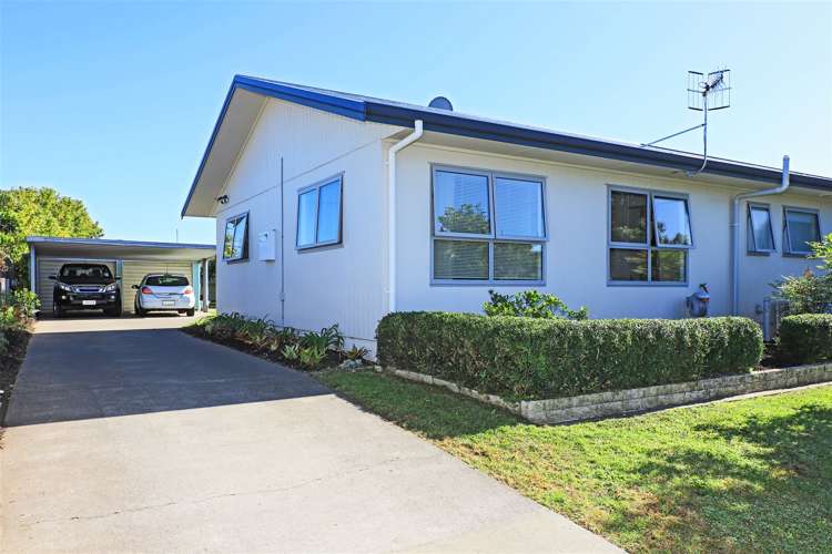 3 Kirkcaldy Place Flaxmere_15