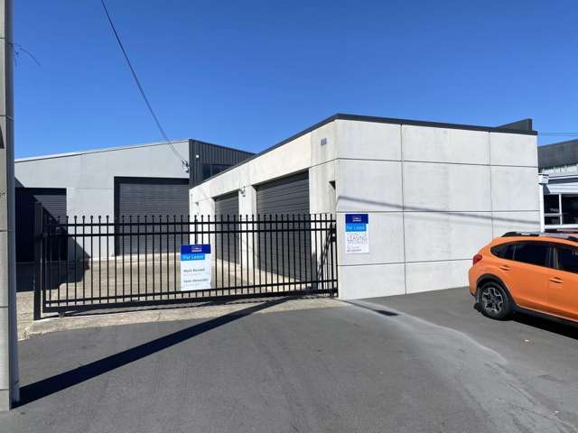 FENTON PARK WORKSHOP/WAREHOUSE