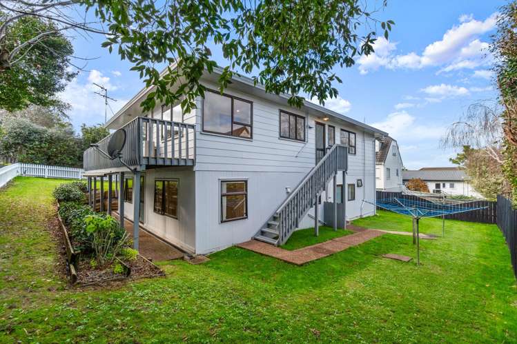 1/116 Bradbury Road Botany Downs_3