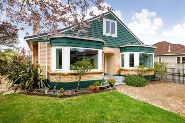 UPVC Double Glazed Character Home