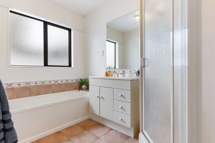 8a Fontenoy Street Mount Albert_11